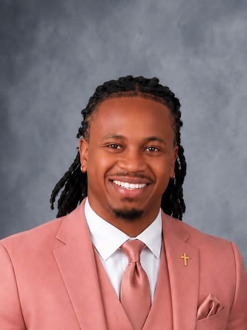 Portrait of Paris Keyon Johns, Owner of Radiant Horizon Family Services